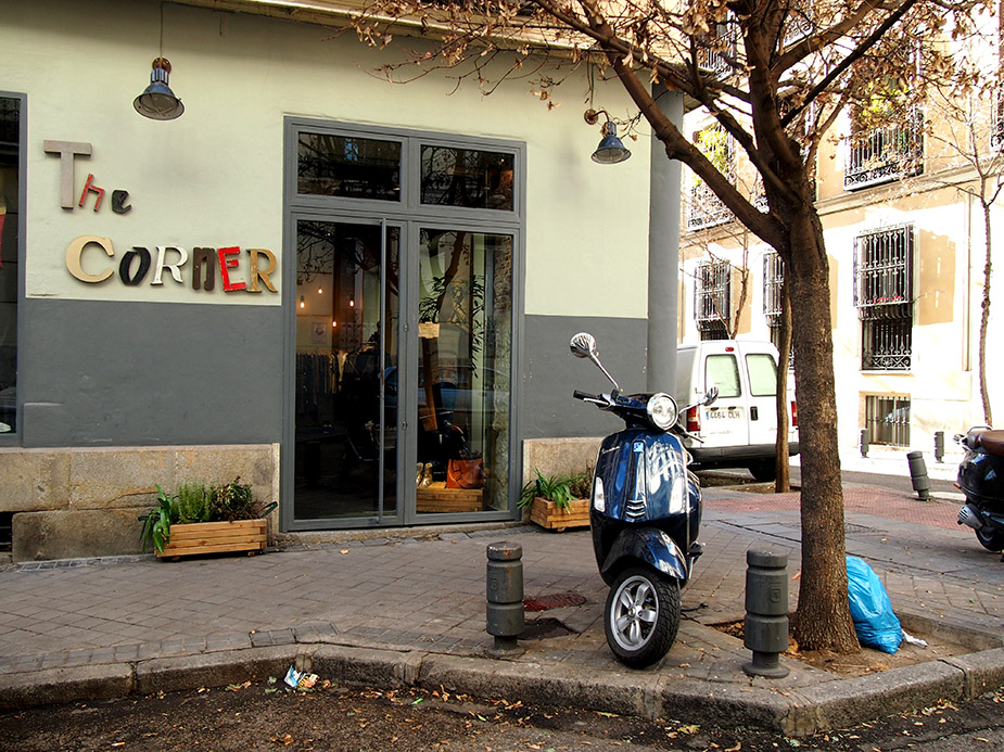 Barrio de las salesas de madrid moto